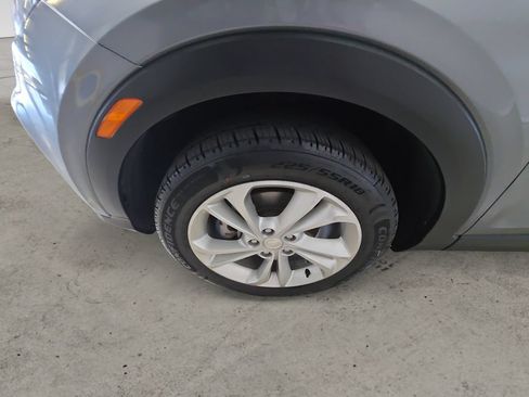 Used 2020 Buick Encore GX Preferred w/ Cold Weather Comfort Package AWD/4WD image 9