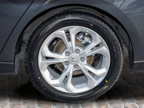 Certified 2023 Honda Accord LX image 38