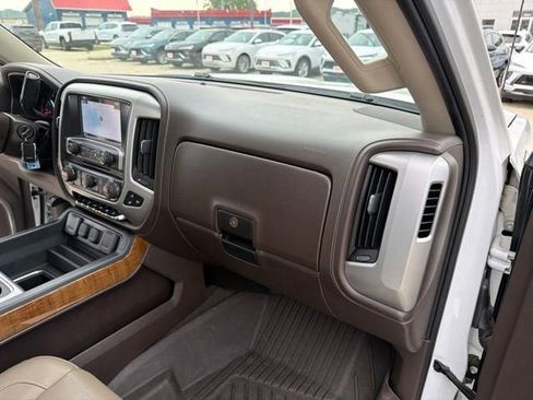 Used 2018 GMC Sierra 1500 SLT AWD/4WD image 4