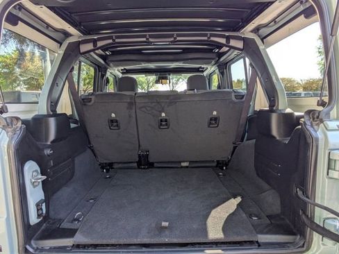 Used 2024 Jeep Wrangler Sahara image 14