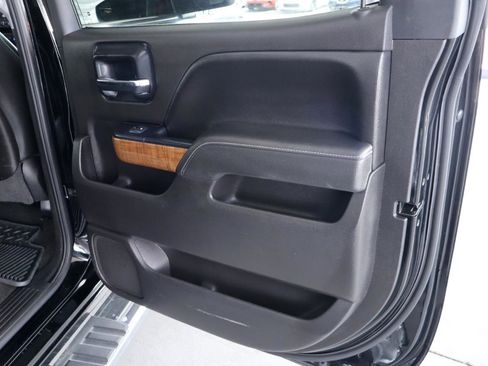 Used 2014 GMC Sierra 1500 SLT w/ SLT Crew Cab Value Package image 32