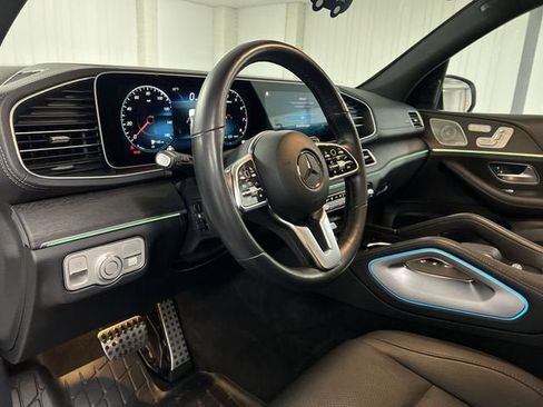 Used 2023 Mercedes-Benz GLS 450 4MATIC image 10