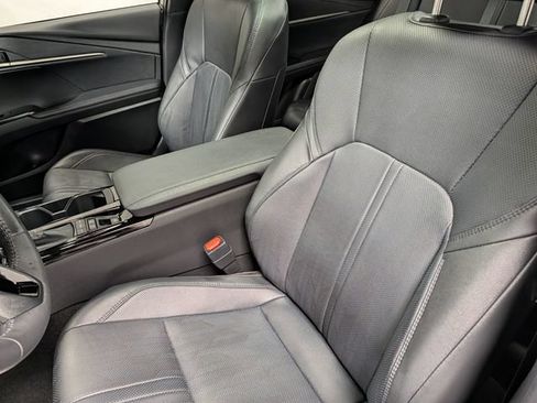 Used 2025 Toyota Camry XSE AWD/4WD image 11