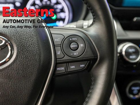 Used 2024 Toyota Venza LE image 28