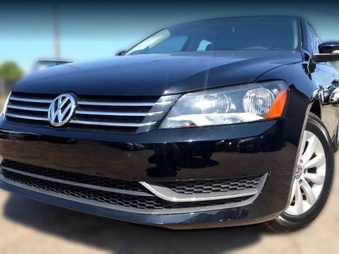 Used 2013 Volkswagen Passat 2.5 S image 2