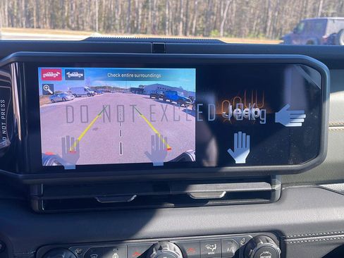 New 2026 Jeep Gladiator Mojave image 19