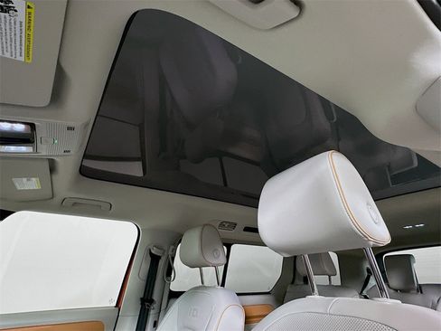 New 2025 Volkswagen ID. Buzz 1st Edition image 11