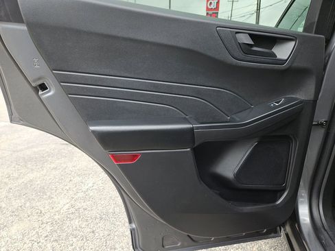 Used 2025 Ford Escape Active AWD/4WD image 18