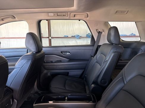 Used 2022 Nissan Pathfinder SL w/ SL Premium Package image 12