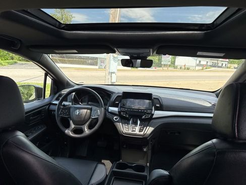 Used 2023 Honda Odyssey Sport image 12