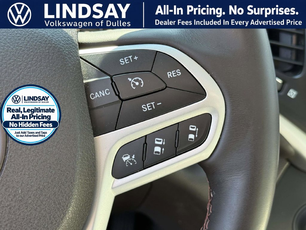 Used 2017 Jeep Cherokee Overland w/ Technology Group FWD image 20