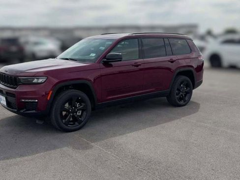 New 2025 Jeep Grand Cherokee L Limited w/ Black Appearance Package image 1