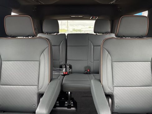 New 2026 GMC Yukon AT4 w/ AT4 Premium Plus Package AWD/4WD image 22