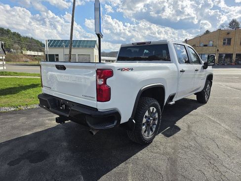 Used 2024 Chevrolet Silverado 2500 Custom w/ Custom Value Package image 7