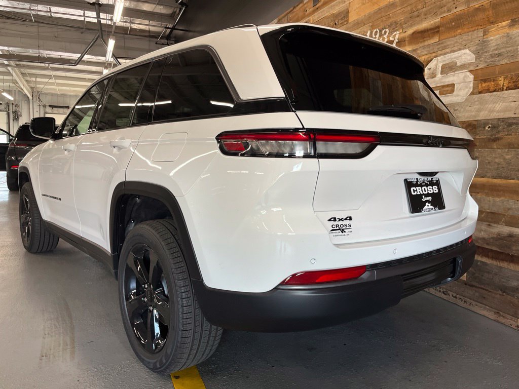 New 2026 Jeep Grand Cherokee Limited w/ Limited Altitude Package AWD/4WD image 20