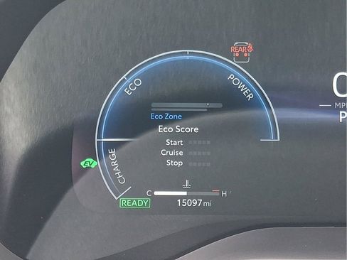 Used 2025 Toyota Sienna Platinum AWD/4WD image 18
