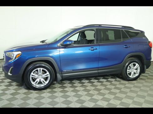 Used 2019 GMC Terrain SLE w/ Driver Convenience Package image 13