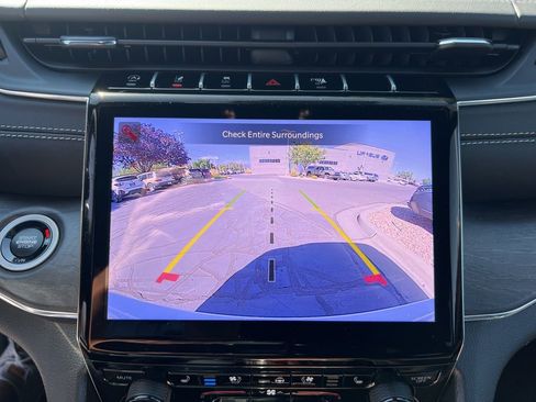 New 2025 Jeep Grand Cherokee Overland w/ Trailer Tow Package AWD/4WD image 18