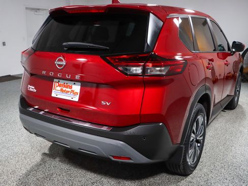 Used 2023 Nissan Rogue SV image 7