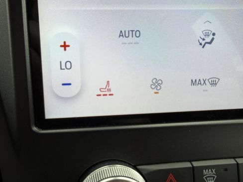 Used 2024 Ford Edge SEL w/ Cargo Accessory Package AWD/4WD image 18
