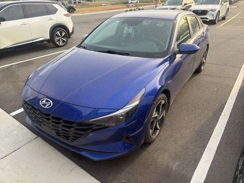 Used 2023 Hyundai Elantra SEL w/ Convenience Package image 7