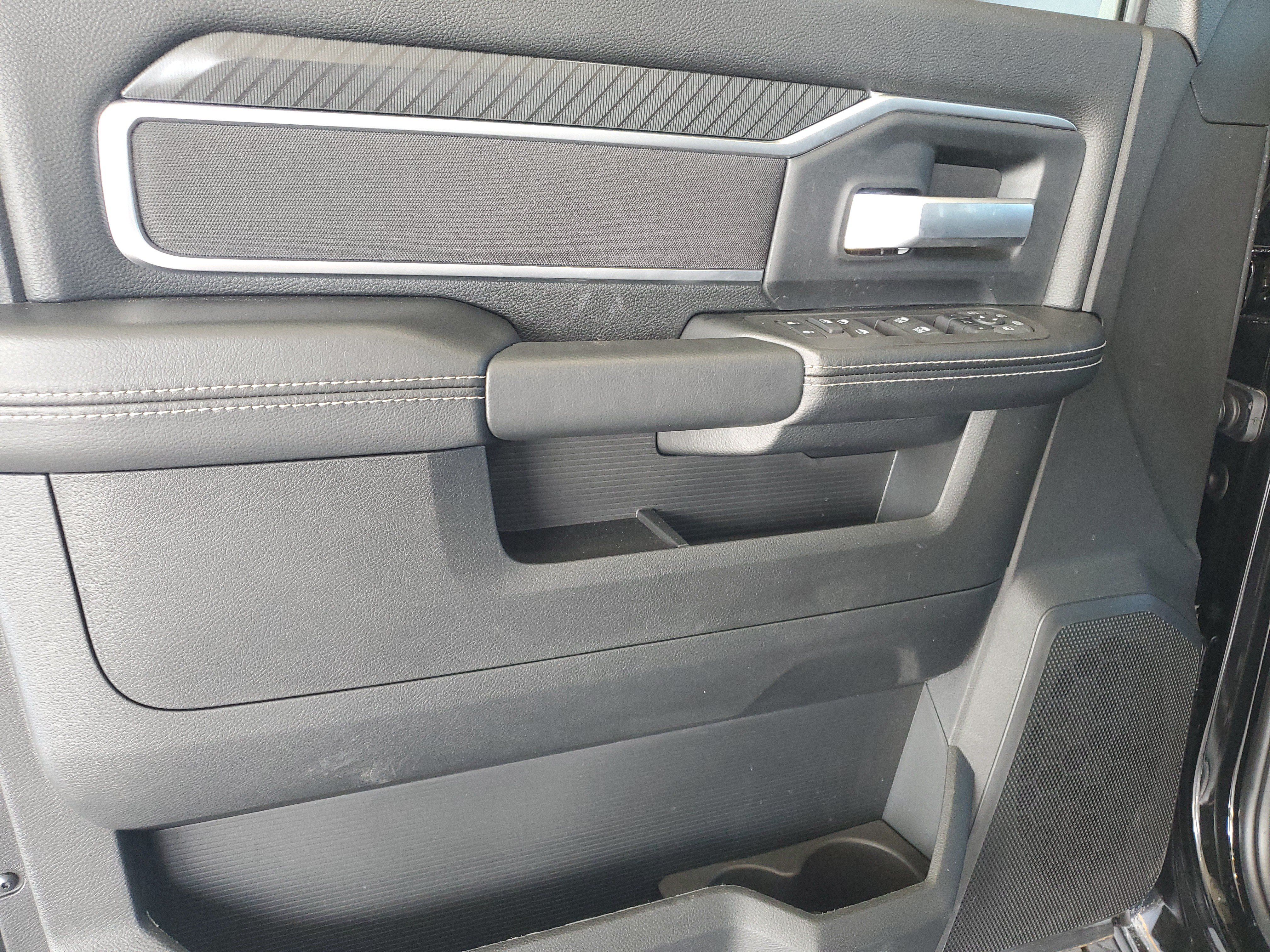New 2025 RAM 2500 Big Horn AWD/4WD image 14