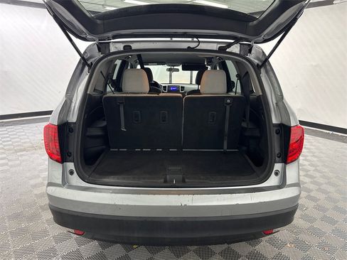 Used 2018 Honda Pilot LX image 19