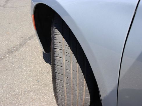 Used 2024 Chrysler Pacifica Touring-L FWD image 65