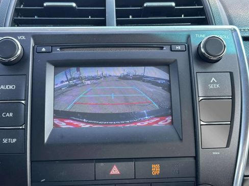 Used 2016 Toyota Camry LE image 27