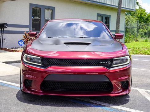 Used 2018 Dodge Charger SRT Hellcat w/ Harman/Kardon Audio Group RWD image 2