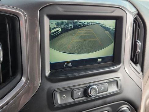 Used 2019 Chevrolet Silverado 1500 Custom w/ Custom Value Package image 16