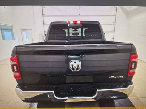 Used 2024 RAM 3500 Tradesman w/ Chrome Appearance Group image 5