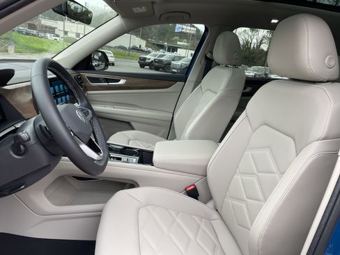 New 2026 Volkswagen Atlas SE FWD image 15