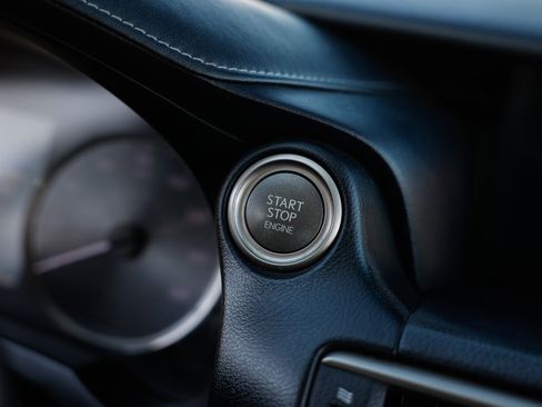 Used 2017 Lexus IS 200t image 35