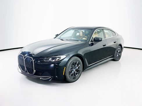 Used 2024 BMW i4 xDrive40i AWD/4WD image 3