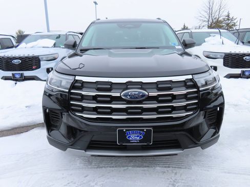 New 2026 Ford Explorer Active image 2