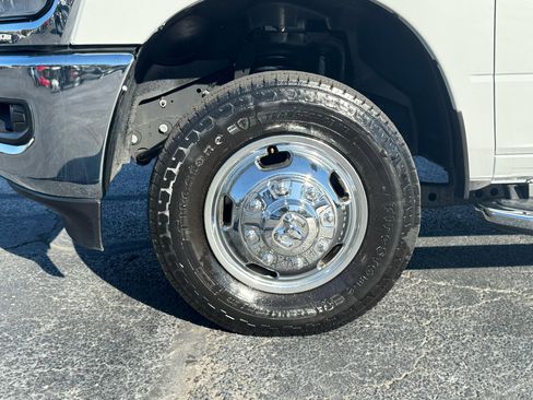 Used 2024 RAM 3500 Big Horn image 12