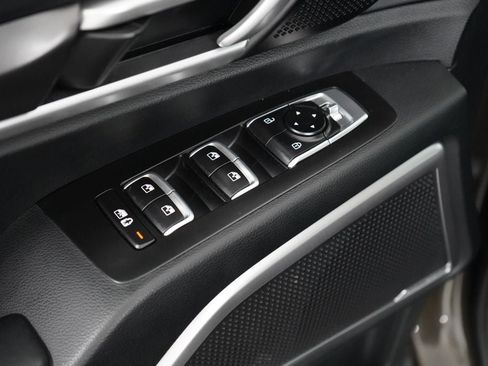 Used 2025 Kia Telluride S AWD/4WD image 15