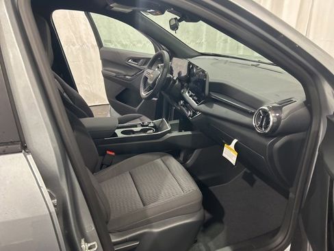 New 2026 Chevrolet Equinox LT image 11