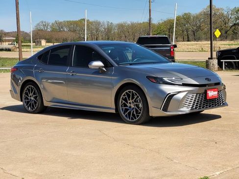 Used 2025 Toyota Camry XSE image 2