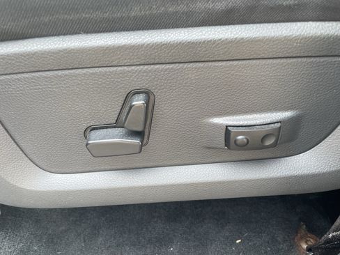 Used 2011 RAM 1500 Big Horn AWD/4WD image 8