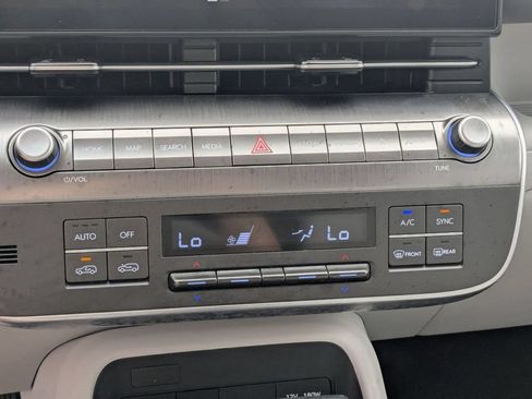 Used 2024 Hyundai Kona SEL AWD/4WD image 21