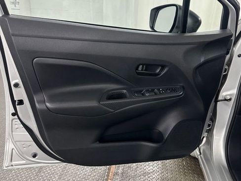 Used 2023 Nissan Versa S w/ Trunk Package FWD image 8