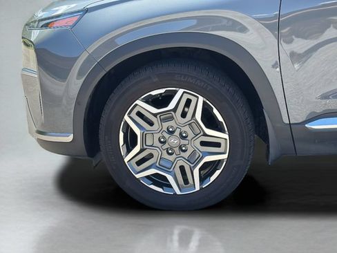 Used 2022 Hyundai Santa Fe Limited FWD image 5
