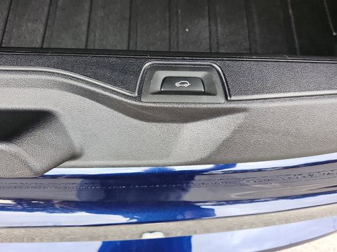 Used 2025 BMW X5 M60i image 12