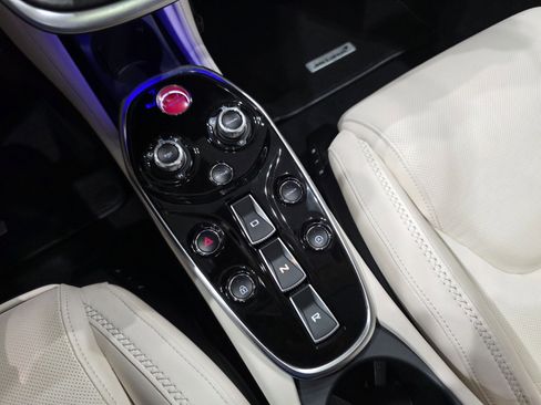Used 2023 McLaren GT RWD image 15