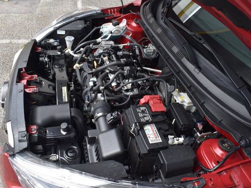 Used 2020 Nissan Kicks SR image 23