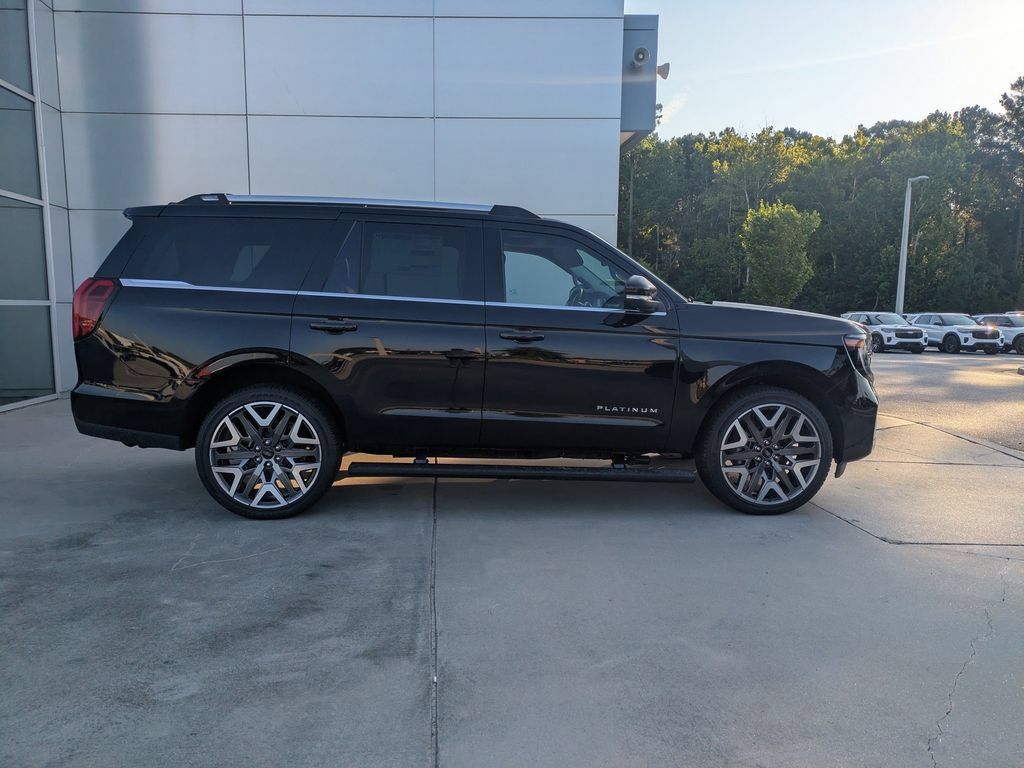 New 2026 Ford Expedition Platinum w/ Platinum Ultimate Package AWD/4WD image 3