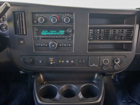 Used 2019 Chevrolet Express 3500 Extended w/ Driver Convenience Package RWD image 20