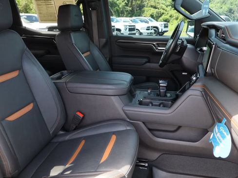 Certified 2024 GMC Sierra 1500 AT4 w/ Technology Package AWD/4WD image 30